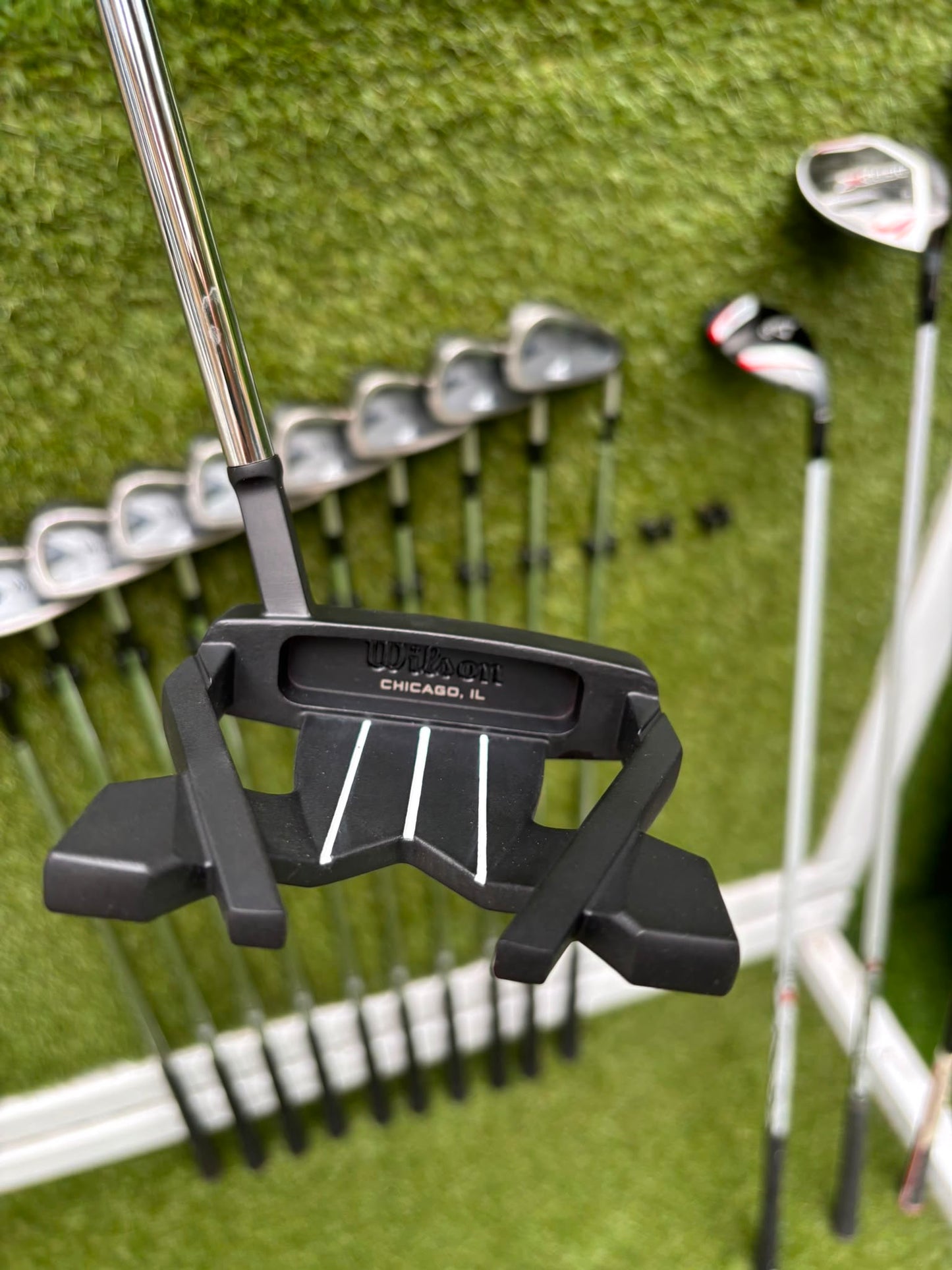 Mizuno Widec II Irons, Titleist 913 Driver, Callaway X Hot Woods, Wilson Infinite Putter & Titleist StaDry Cart Bag