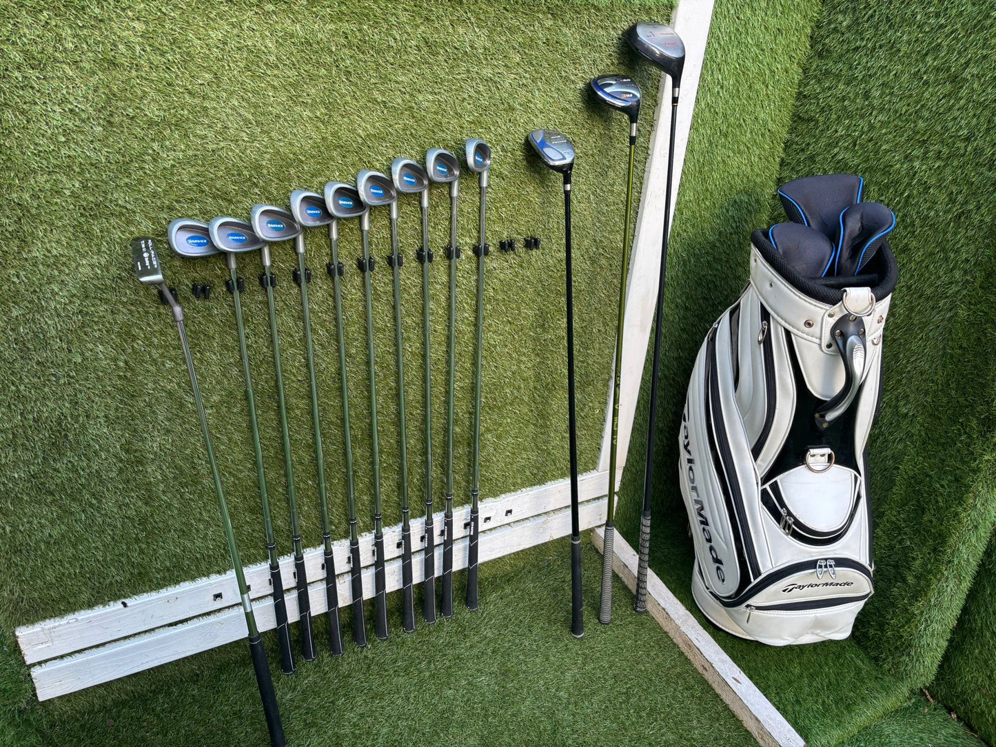 Warwick Iron Set (3–SW) + Mizuno F-60 3 Wood + Hybrid + Putter + TaylorMade Cart Bag