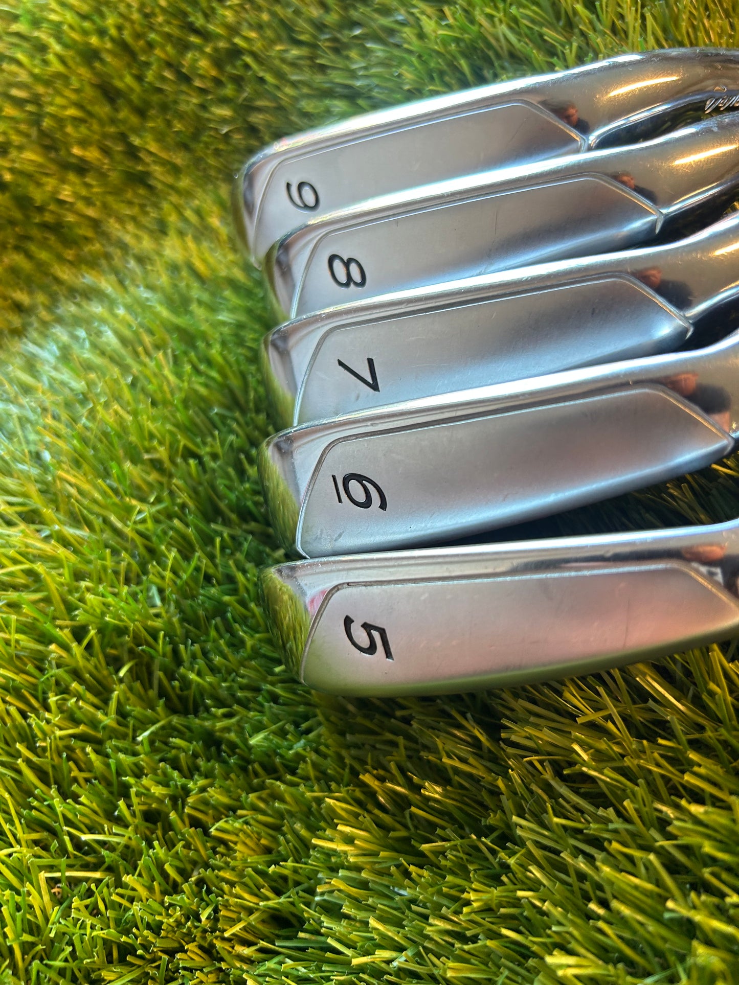 Taylormade R11 Iron Set 5-9 KBS Steel Regular Flex Shaft - Right Handed Free P&P