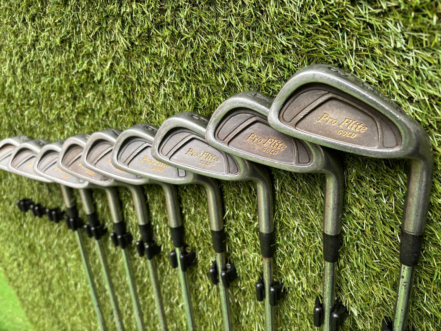 Starter Set – Spalding Pro Flite Gold 3–SW + Woods + Bag (13 Clubs) £95.00 Delivered