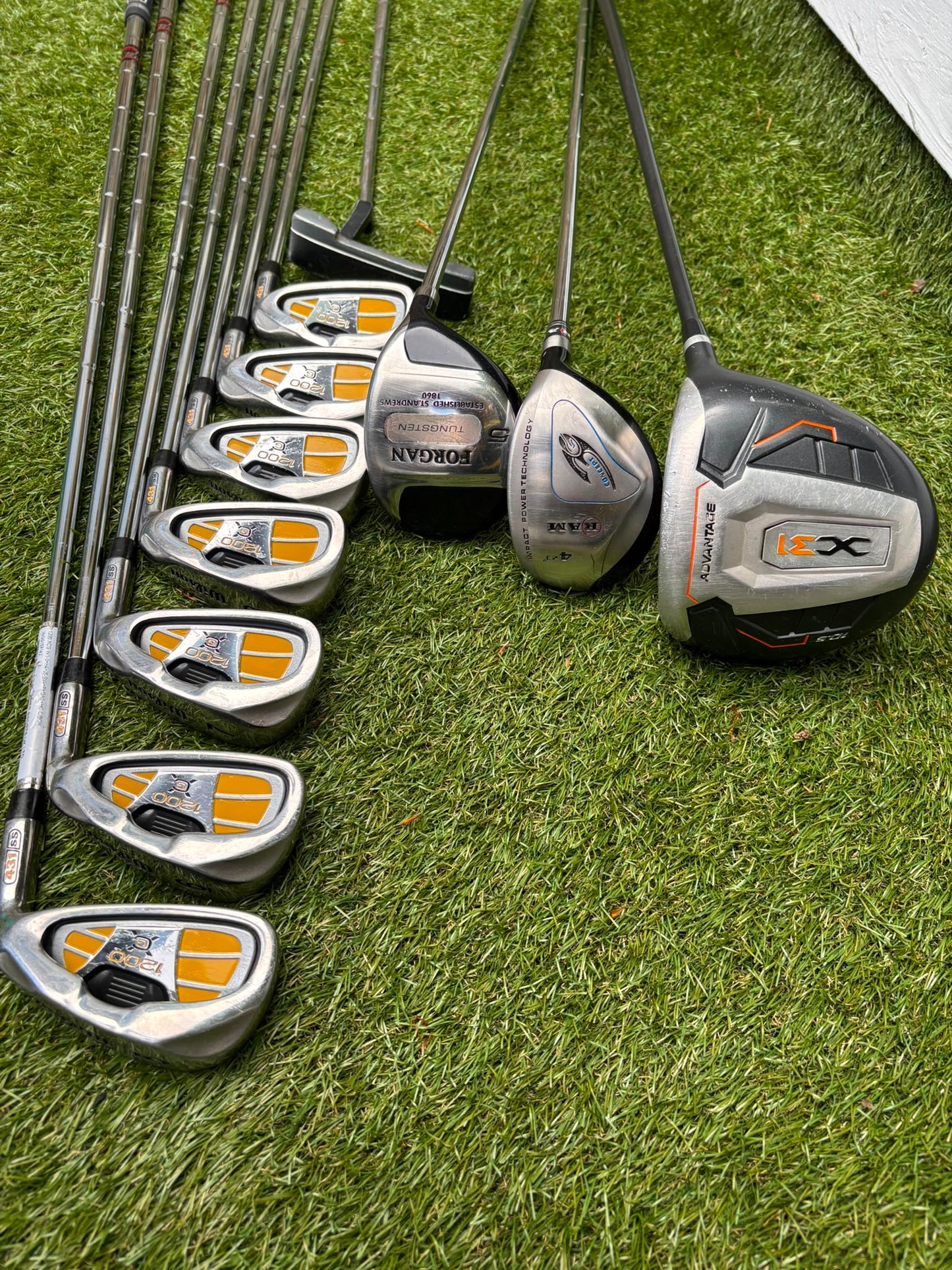 Wilson 1200 CG Golf Set with X31 Driver, RAM Hybrid & Powakaddy Cart Bag