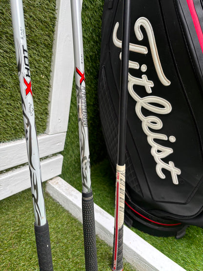 Mizuno Widec II Irons, Titleist 913 Driver, Callaway X Hot Woods, Wilson Infinite Putter & Titleist StaDry Cart Bag