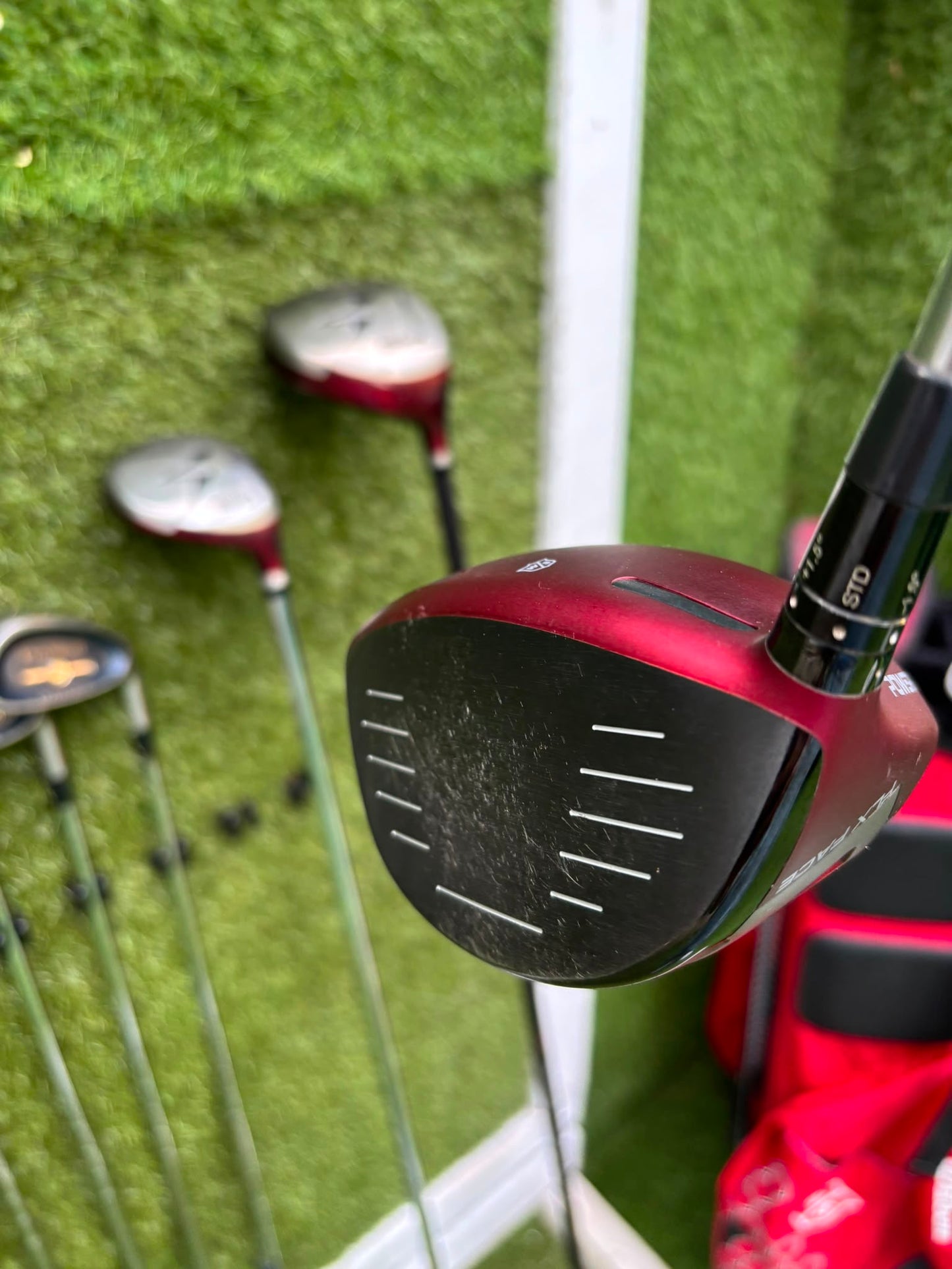 Wilson ProStaff Oversize Irons, Wilson Staff D300 Driver, Wilson Deep Red Woods & Wilson Stand Bag