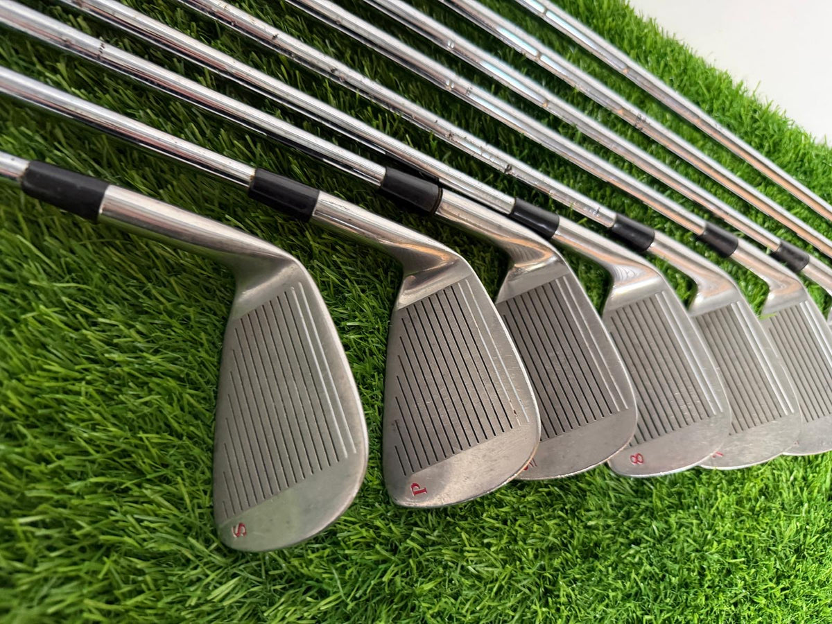 Men’s Right-Handed Regal Golf Set – Beginners to Mid Handicap Golfers excellent used condition!