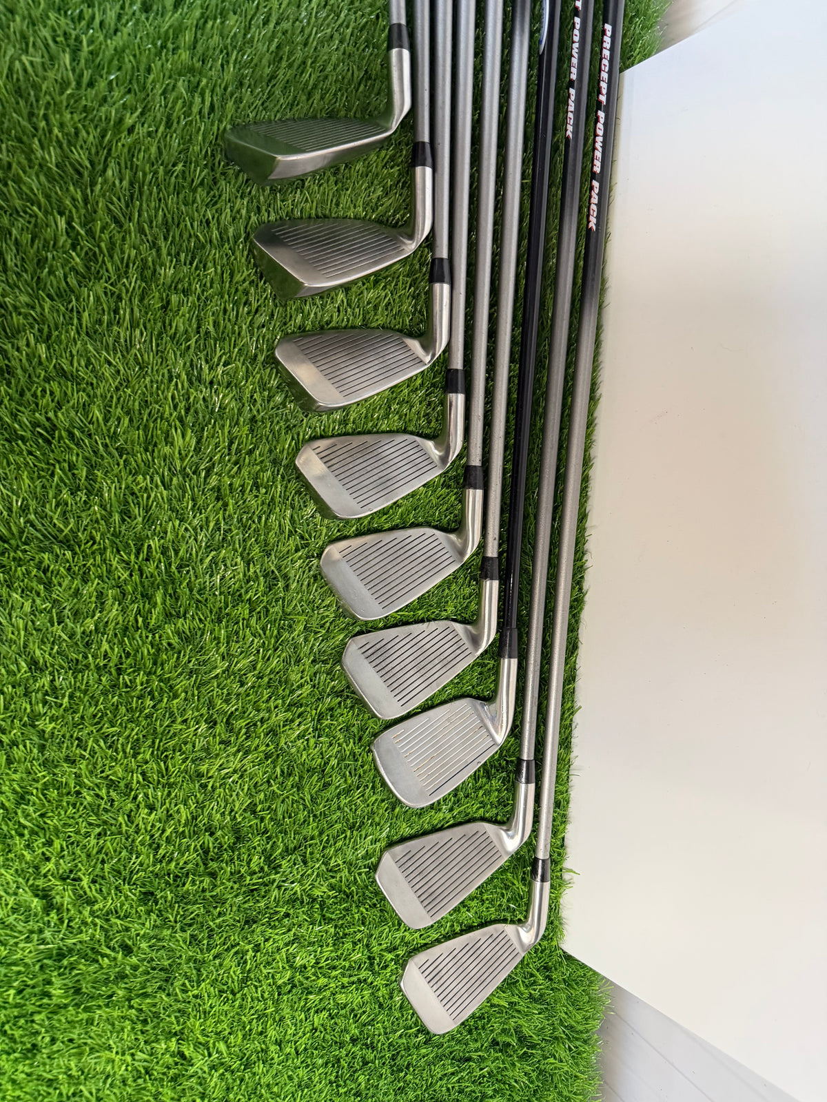 Men’s Right-Handed Bridgestone Golf Set – Ideal for Beginners