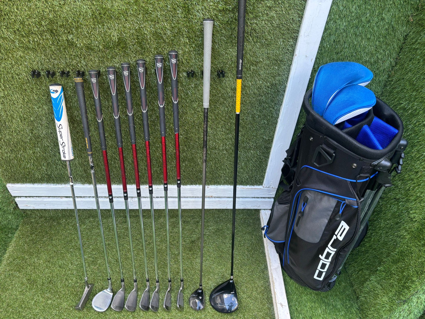 Wilson Staff Di11 Golf Set with Mizuno MX-700 Driver, Ping DSE Pengyo Putter & Cobra Stand Bag