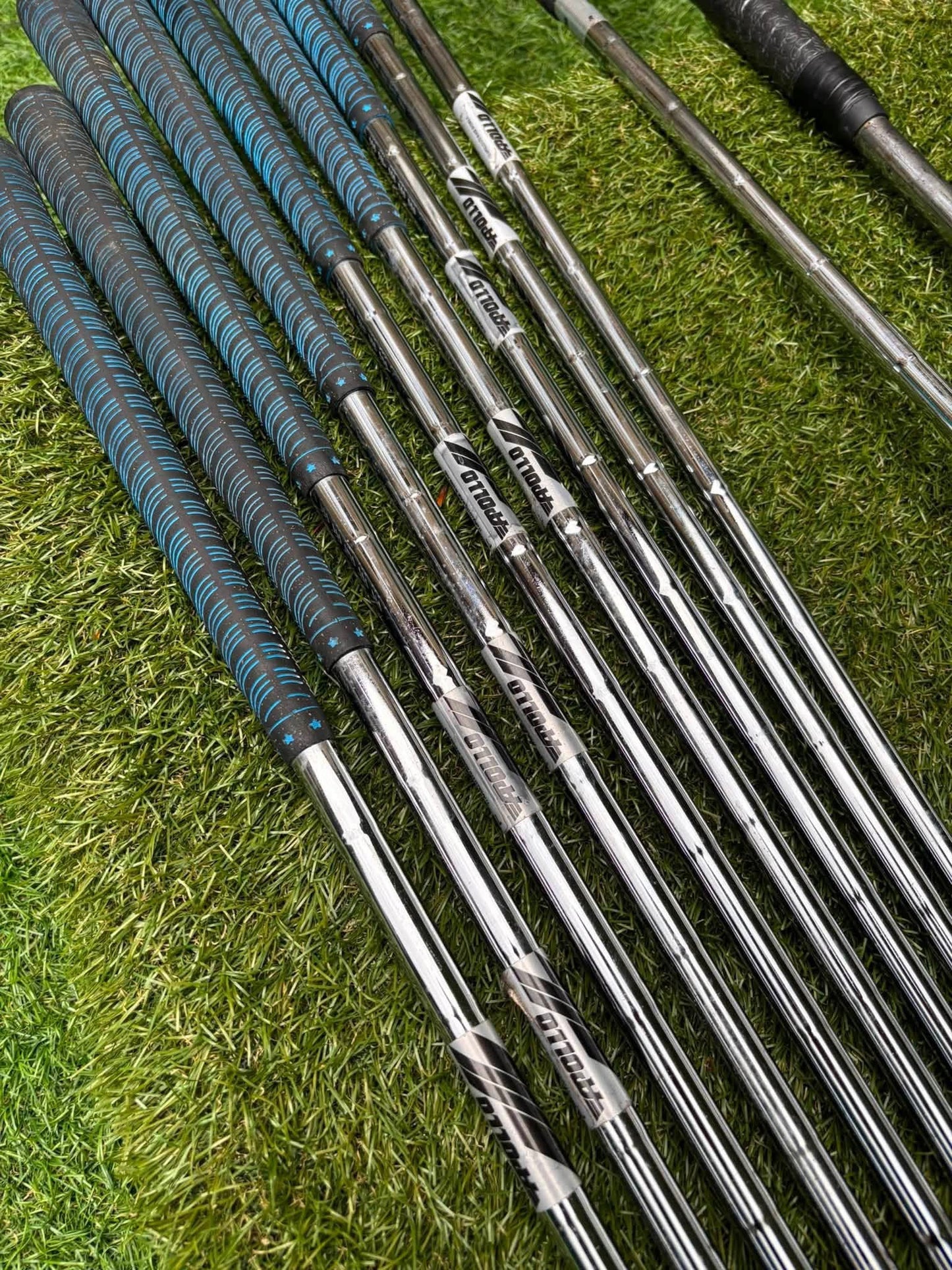 Maple Leaf Competitive Edge Irons + King Cobra Driver, 3 Wood, Zucci Putter & PowaKaddy Bag
