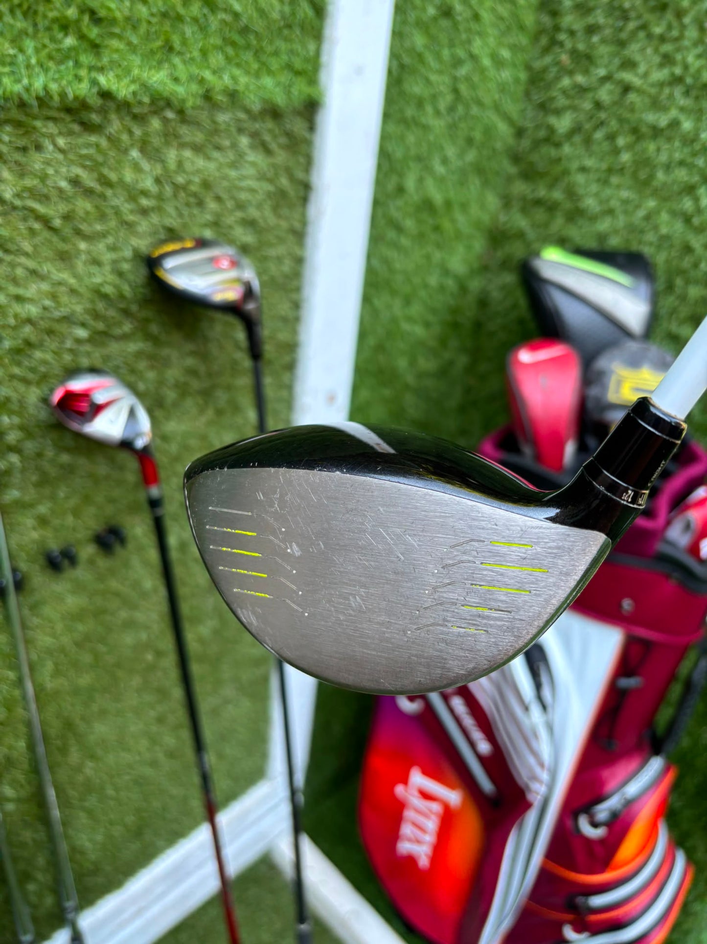 Nike Slingshot 4D Irons, Nike Driver, Cobra 4 Wood, Nike VR_S Hybrid, Odyssey Putter, New Lynx Waterproof Cart Bag