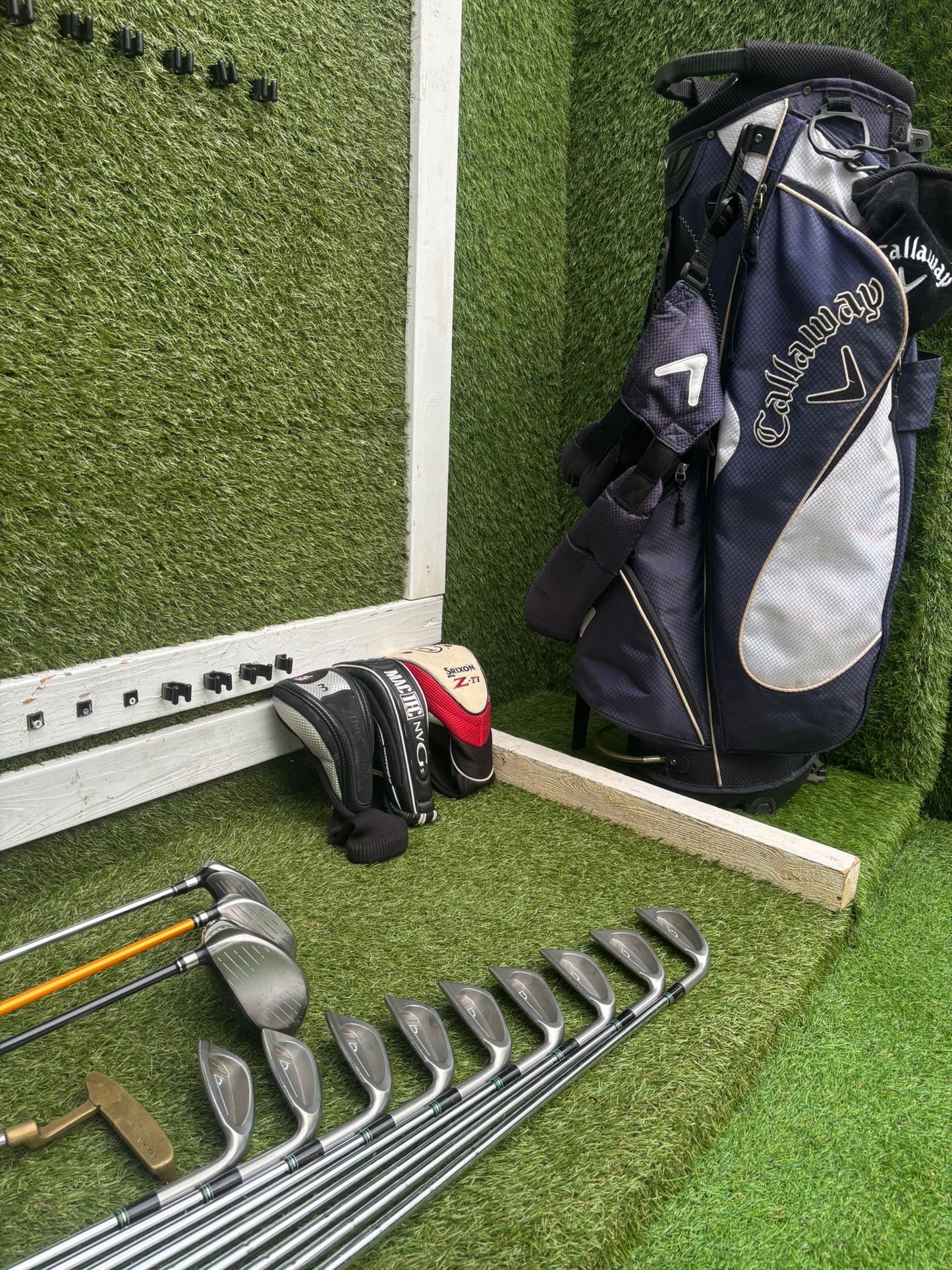 Mizuno Astron MTS Irons + Srixon Driver + Wilson Fairway + MacGregor Hybrid + Callaway Stand Bag (13 Clubs)