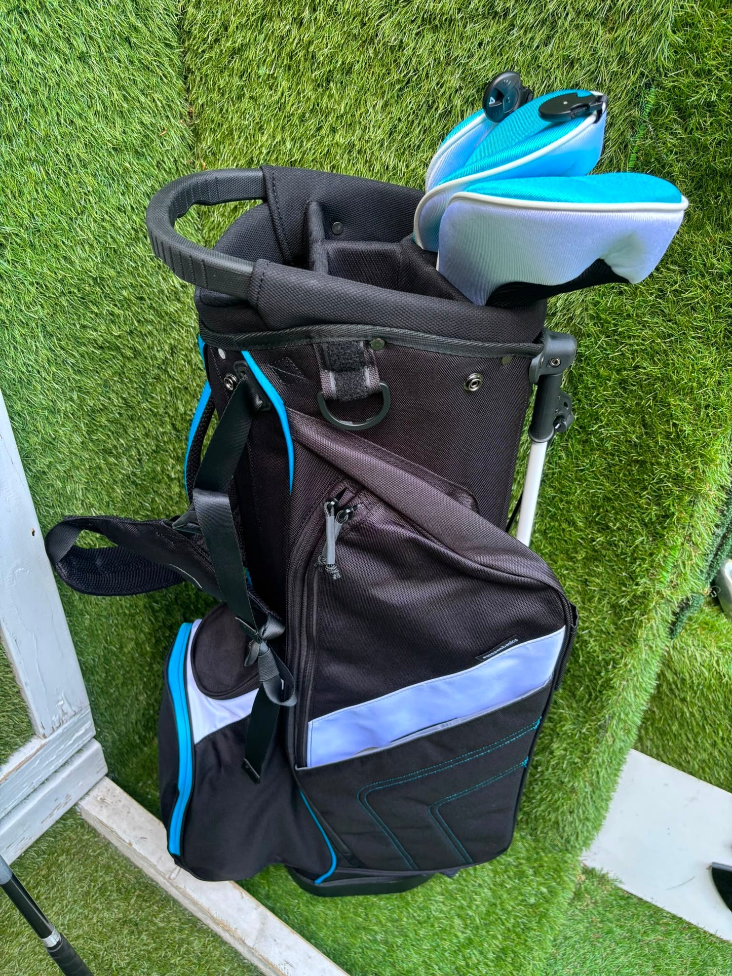 Wilson Matrix Irons 3-SW, Callaway Great Big Bertha Driver, Hybrid & Brand New Stand Bag