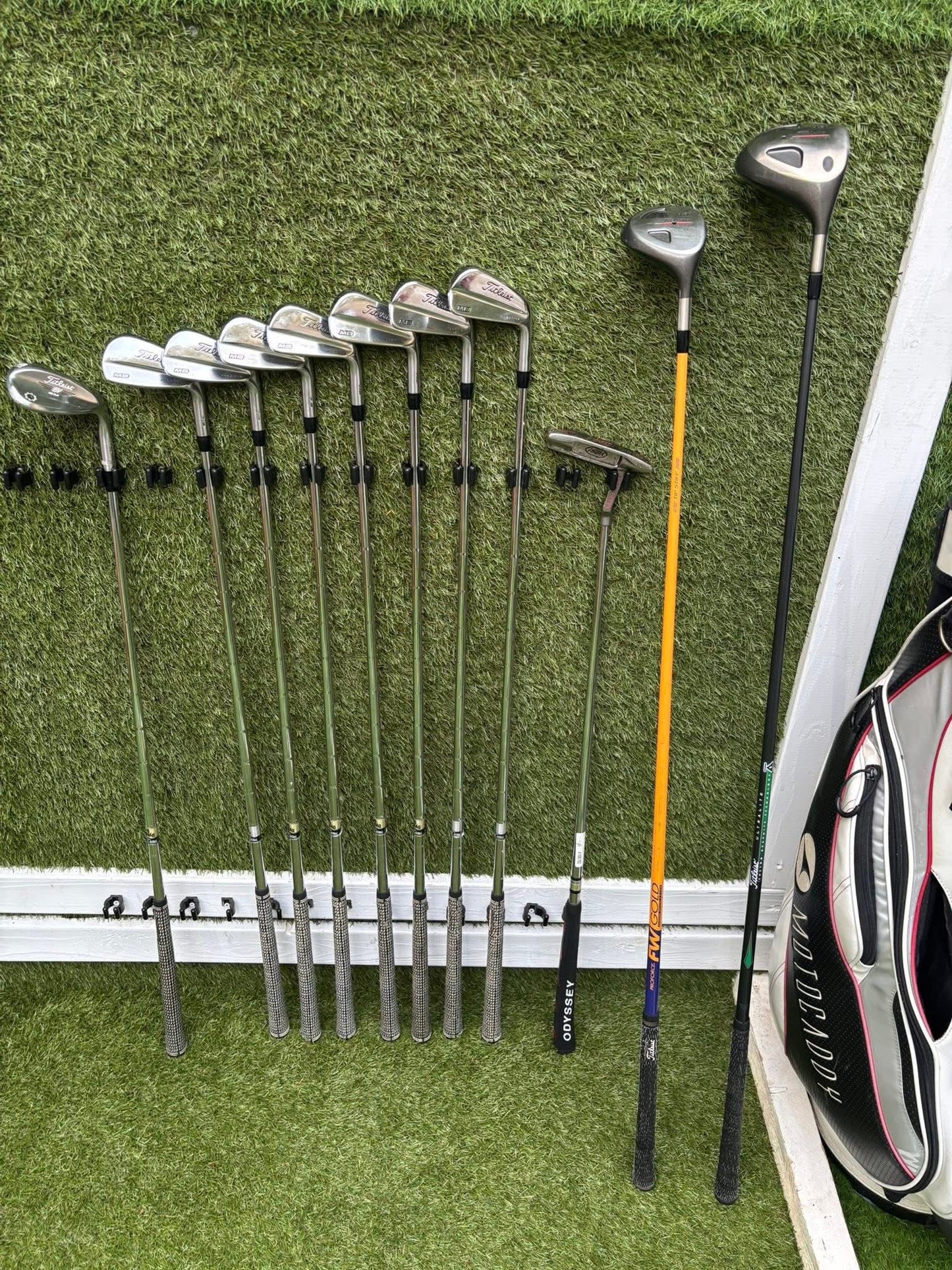 Titleist MB Forged 690 Full Golf Set + Vokey SM7 + Yes! Callie Putter + Motocaddy Leather Cart Bag £524.00