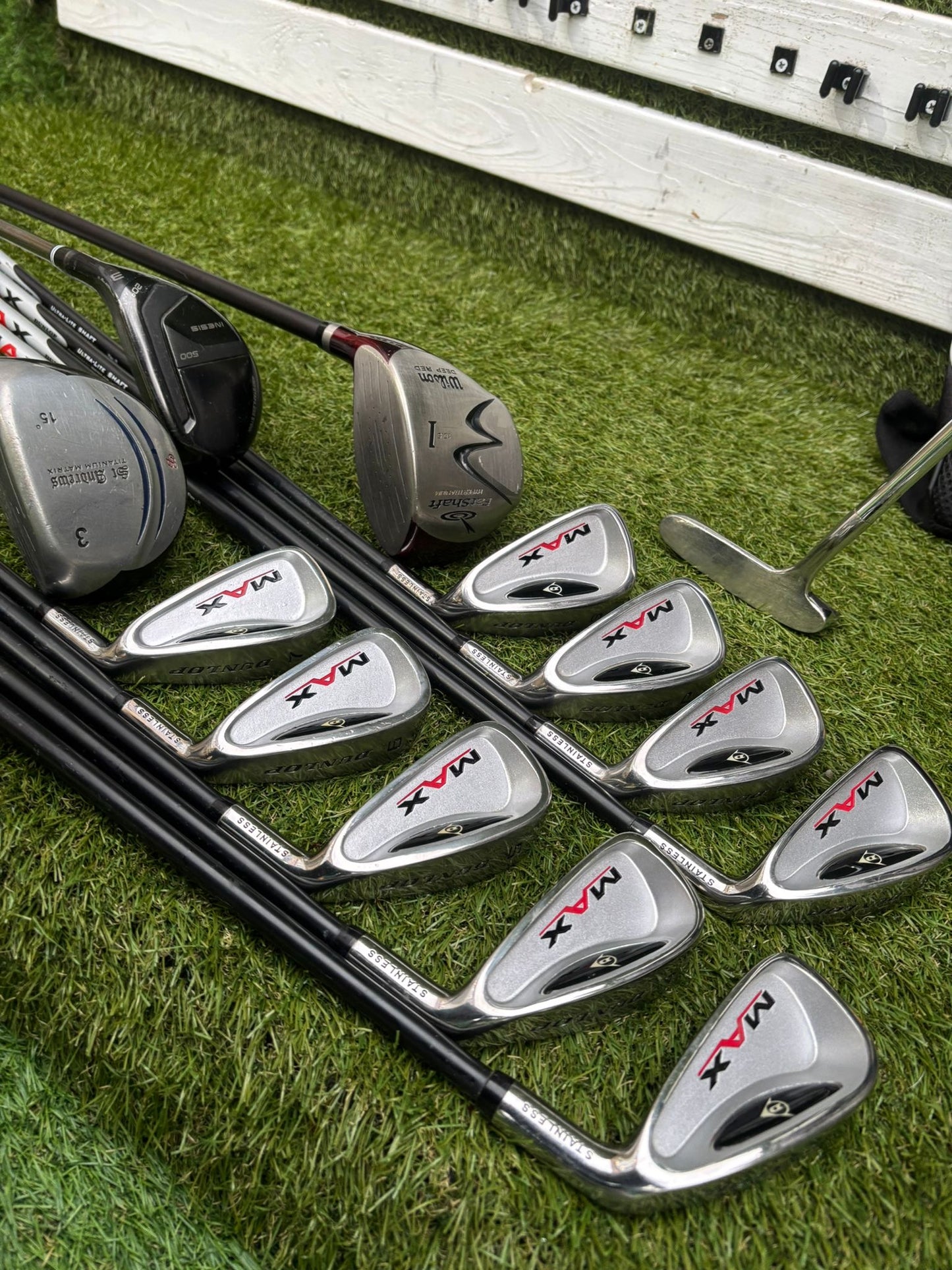 Dunlop MAX Irons + Wilson Deep Red Driver + St Andrews 3 Wood + Inesis Hybrid + Callaway Stand Bag – 13 Clubs