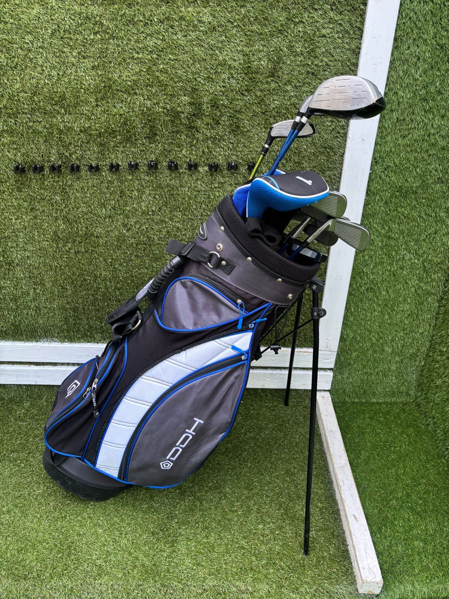 Dunlop DDH SB-21 Golf Set with Benross Hybrid & Stand Bag - Free DPD Delivery