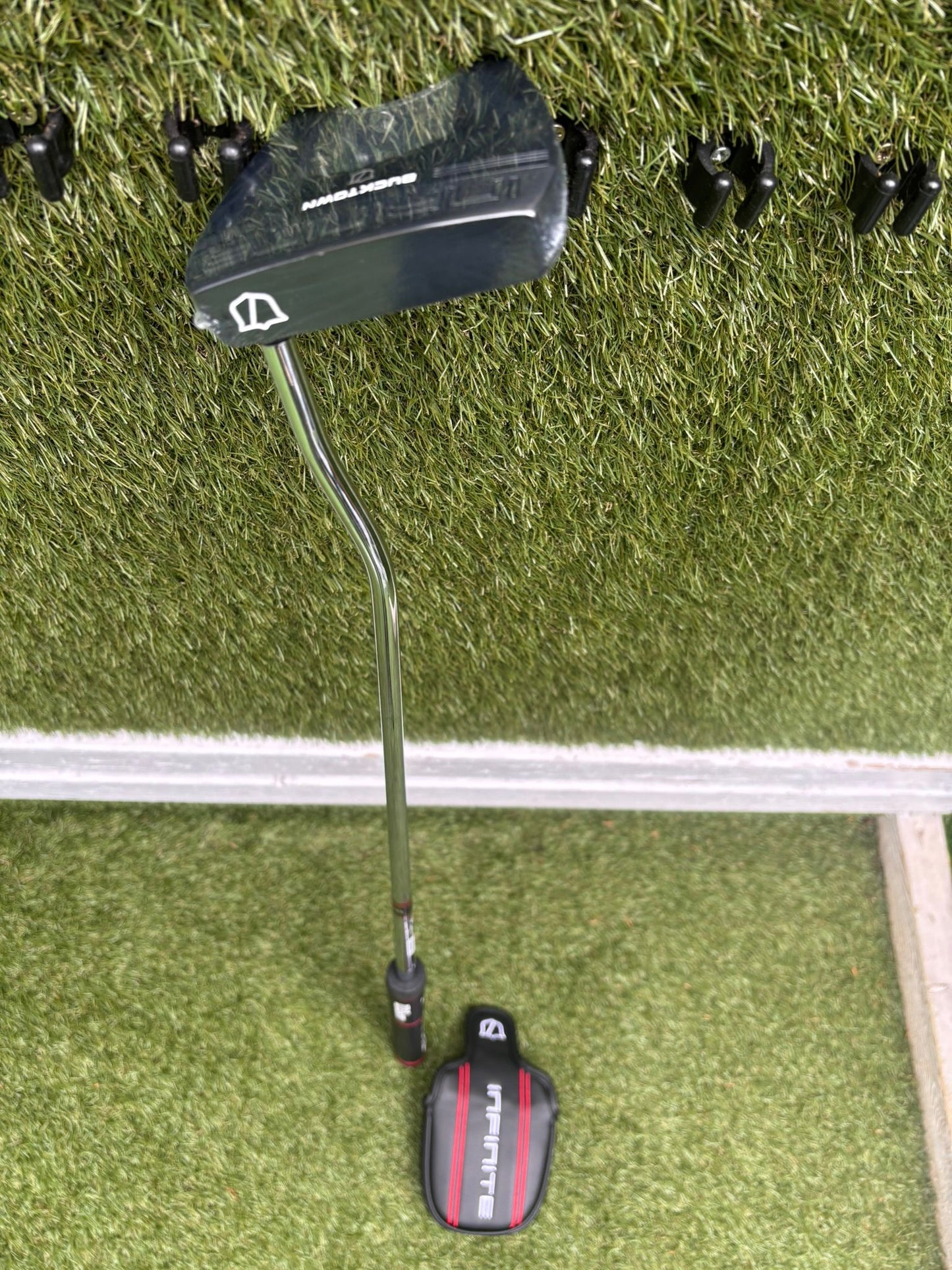 Wilson Infinite Bucktown Putter (Brand New)