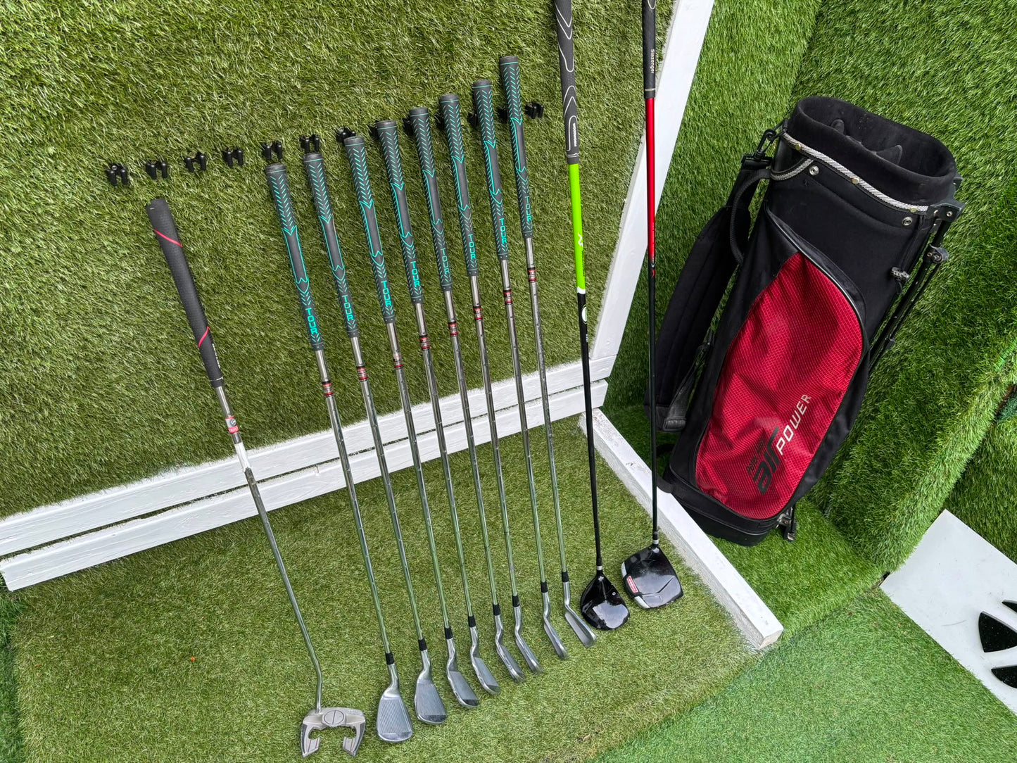 Howson Tour Design Complete Budget Golf Set