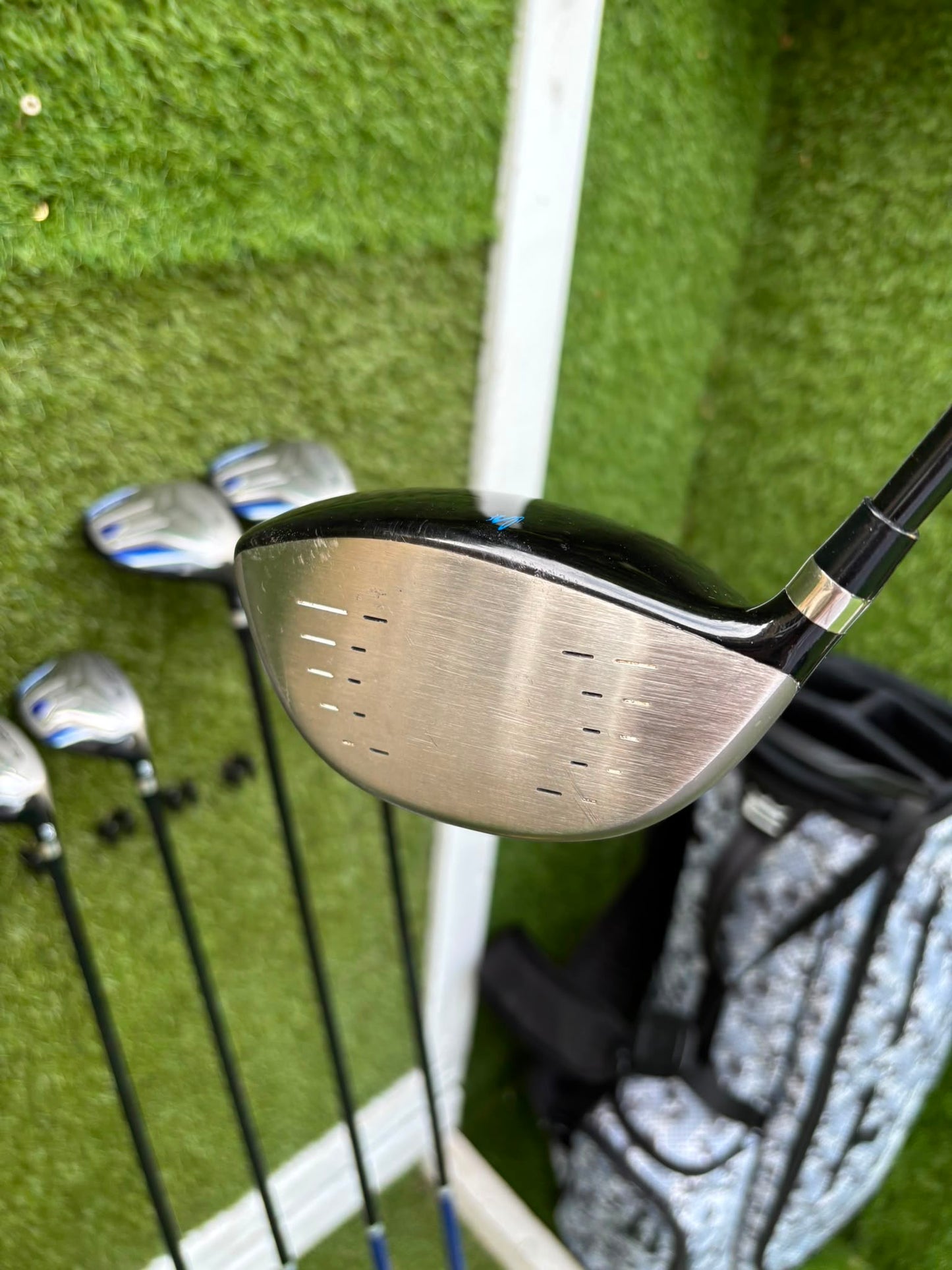 Cobra FLY-XL Complete Golf Set, Matching Woods, Hybrids, Irons & Cobra Ultralight Pro Stand Bag