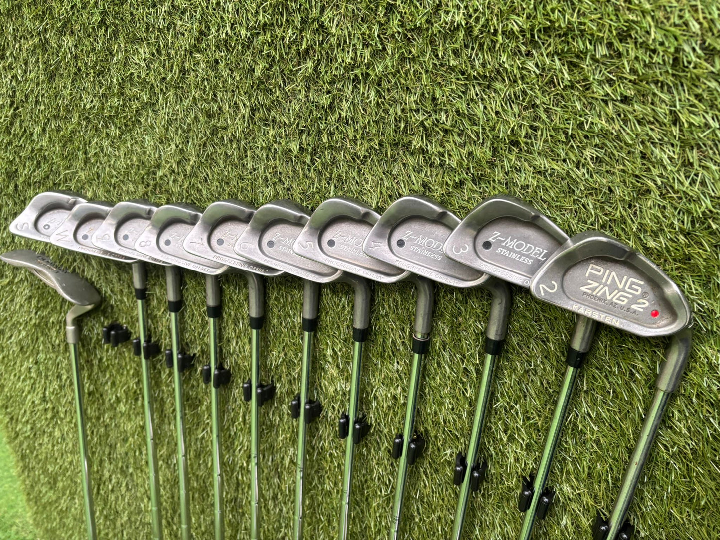 Z-MODEL II Irons + TaylorMade Woods & Hybrid + Ping Zing 2 + Donnay Putter + Peter Alliss Stand Bag – 14 Clubs