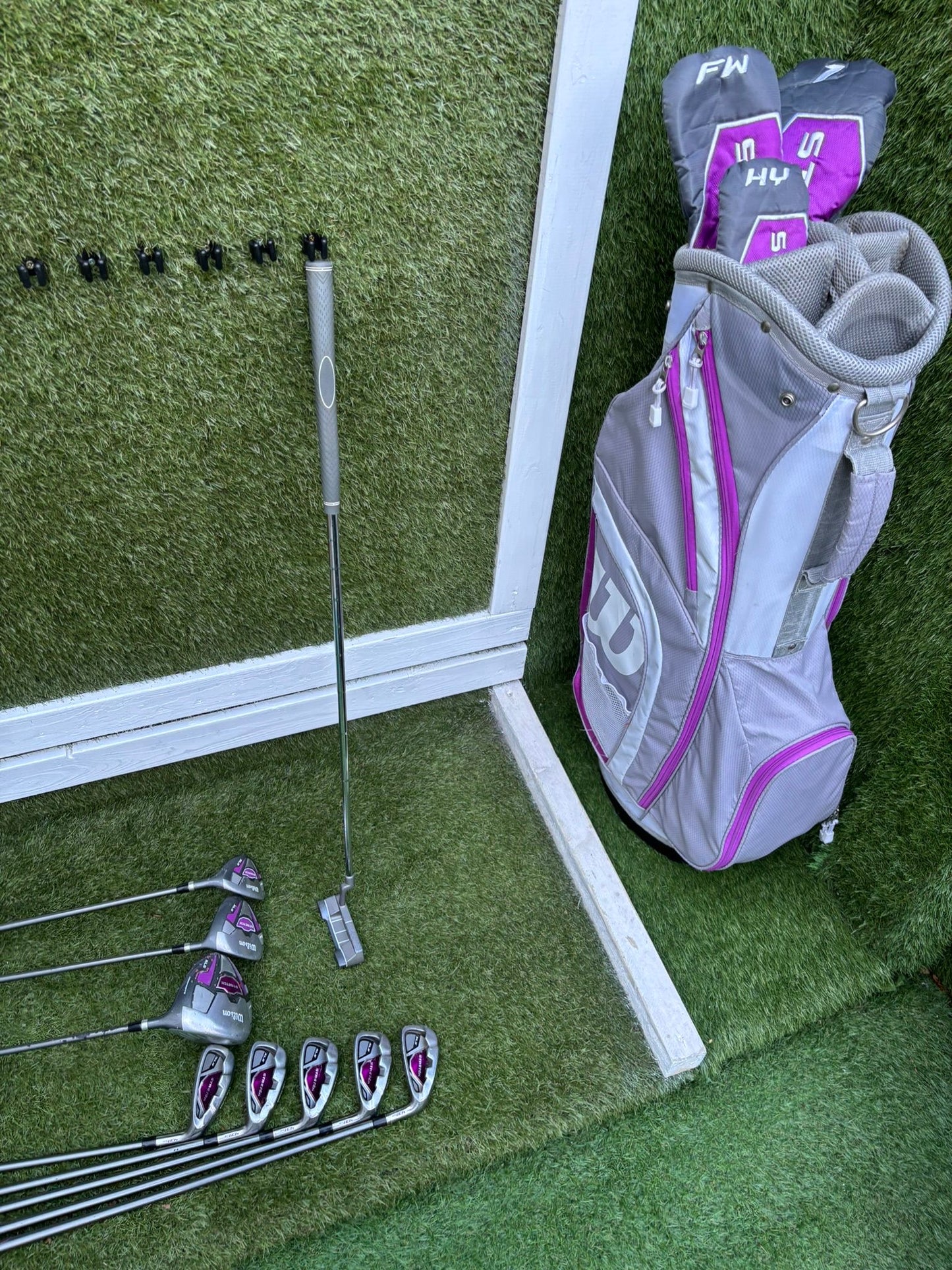 🔥 Wilson Stretch XLS Ladies Set (7–SW) + Driver / 5 Wood / Hybrid + Matching Bag