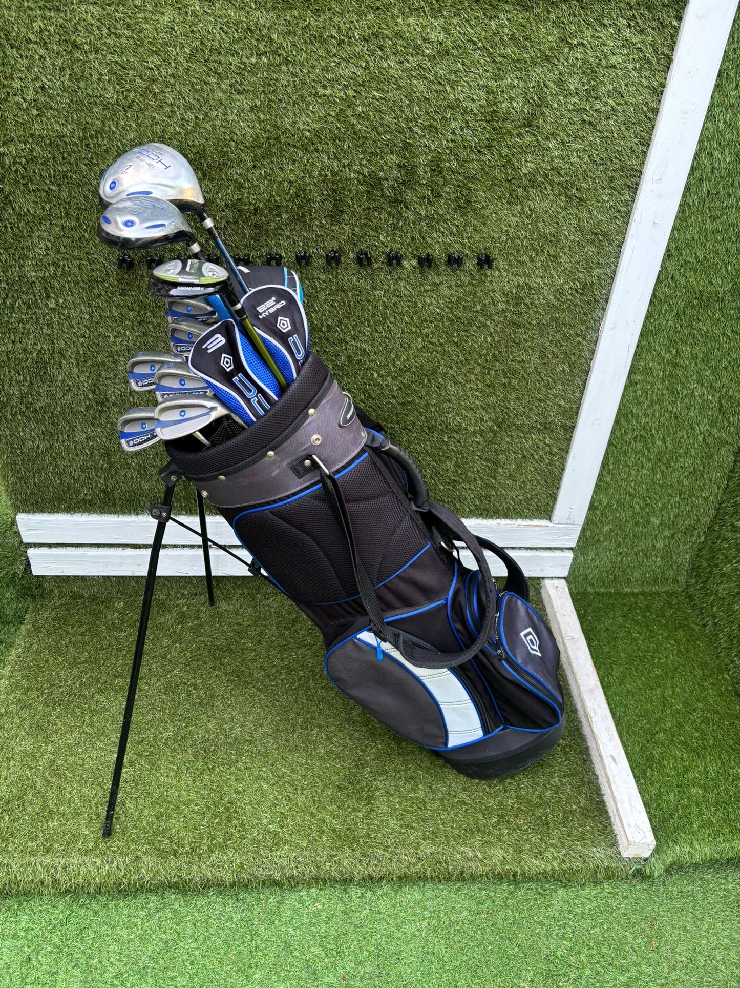 Dunlop DDH SB-21 Golf Set with Benross Hybrid & Stand Bag - Free DPD Delivery