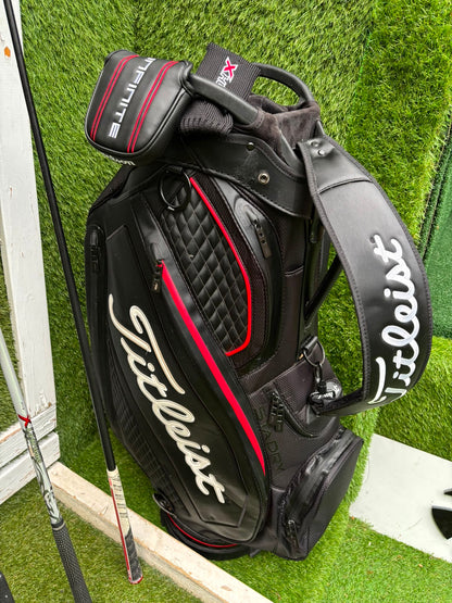 New Wilson Staff D7 Irons, Titleist Driver, Callaway Wood & Hybrid, New Wilson Infinite Putter Titleist Waterproof Cart Bag