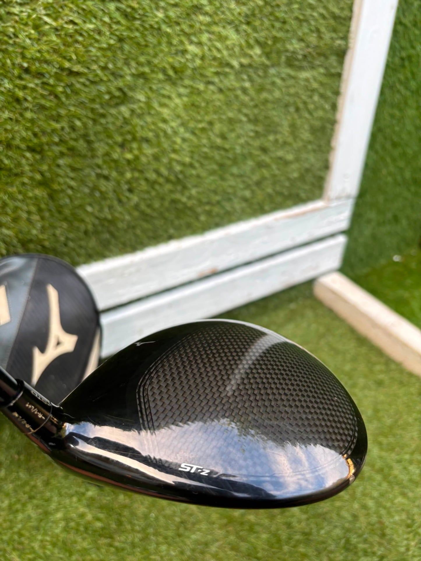 Mizuno ST-Z 220 Adjustable Driver 9.5° Mitsubishi Kai’li 60R Shaft Headcover Included