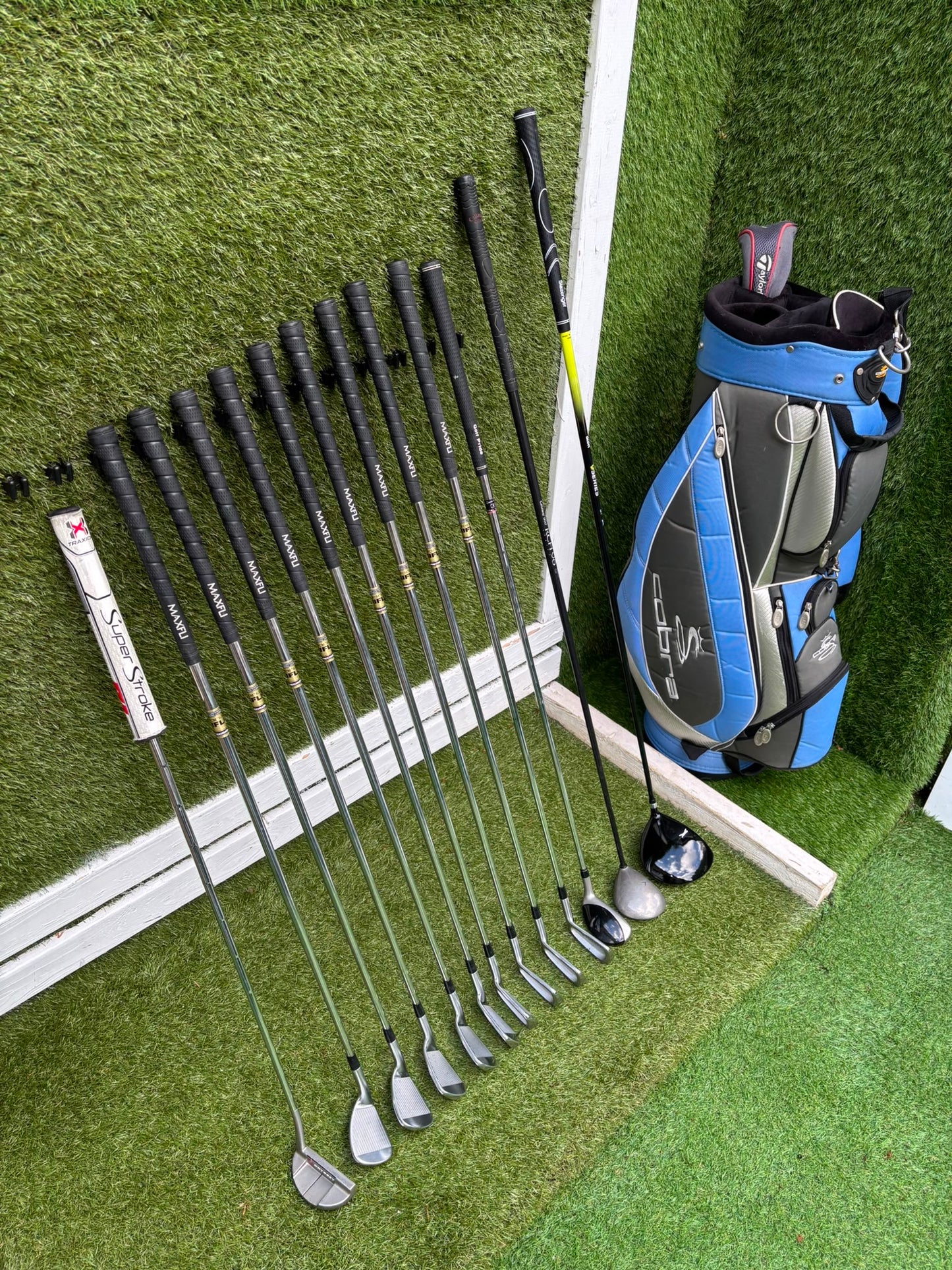 Maxfli Revolution +1” Golf Set with Odyssey White Ice Putter & Cobra Bag Free Delivery