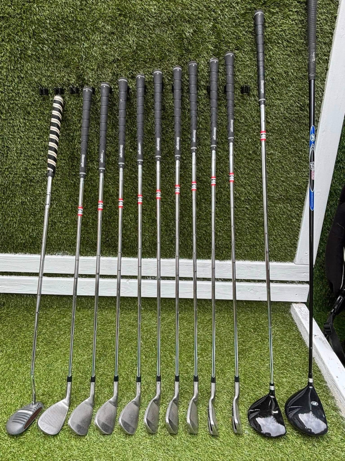 Slazenger V300 3–SW Complete Golf Set – Mitsubishi Driver, V300 3 Wood, RAM Zebra Putter & Slazenger Bag