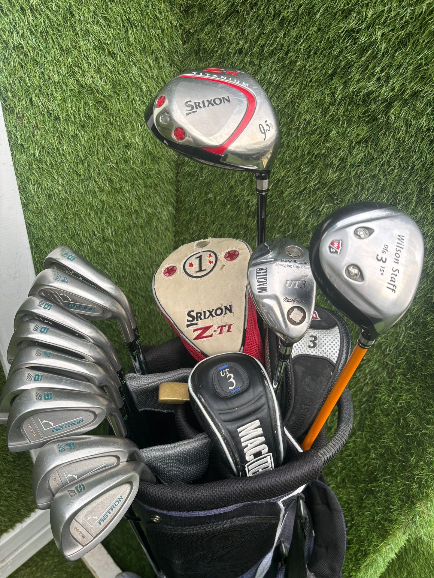 Mizuno Astron MTS Irons + Srixon Driver + Wilson Fairway + MacGregor Hybrid + Callaway Stand Bag (13 Clubs)