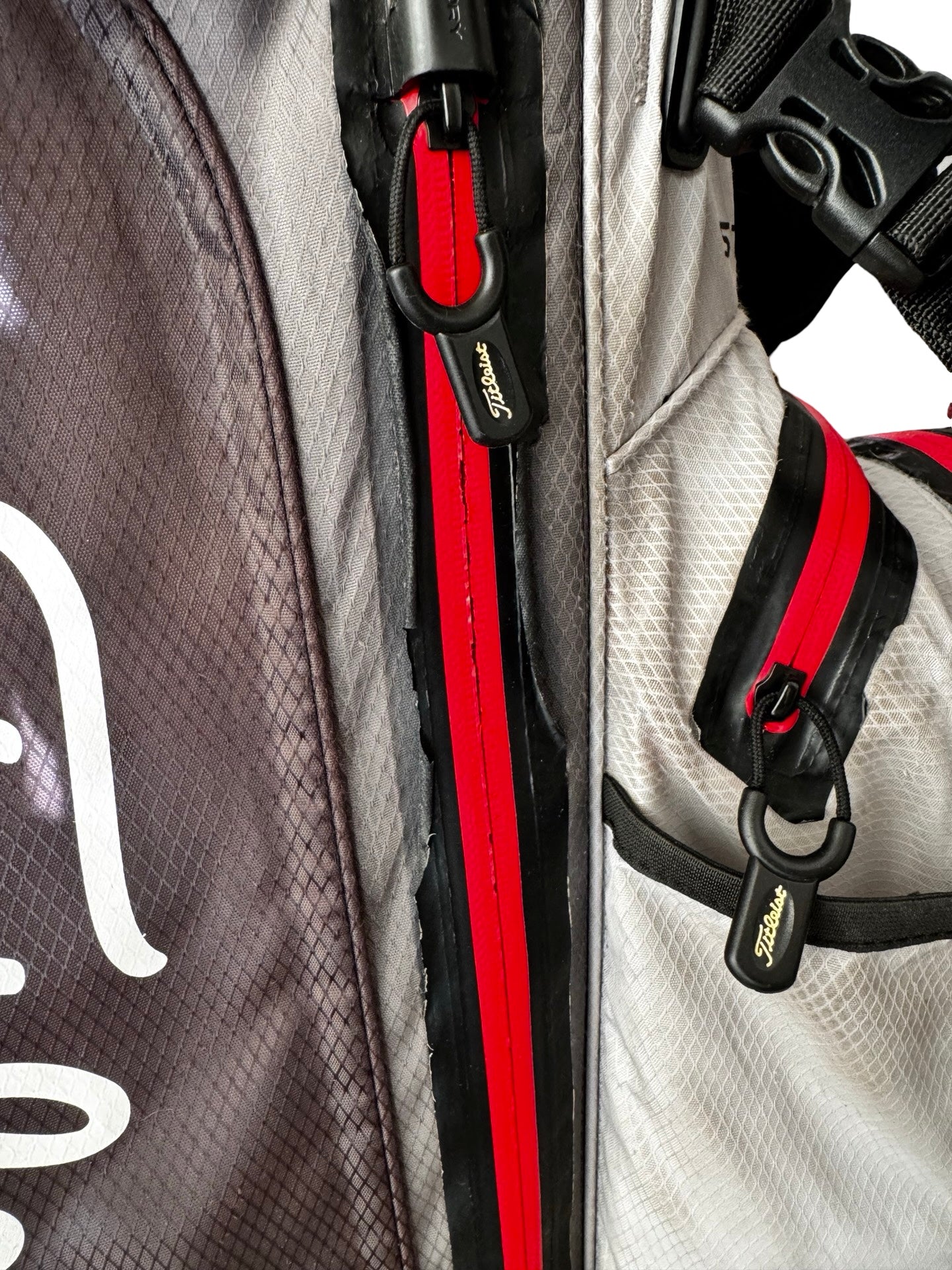 TITLEIST STADRY STAND / CARRY BAG WITH RAIN HOOD - FREE DELIVERY