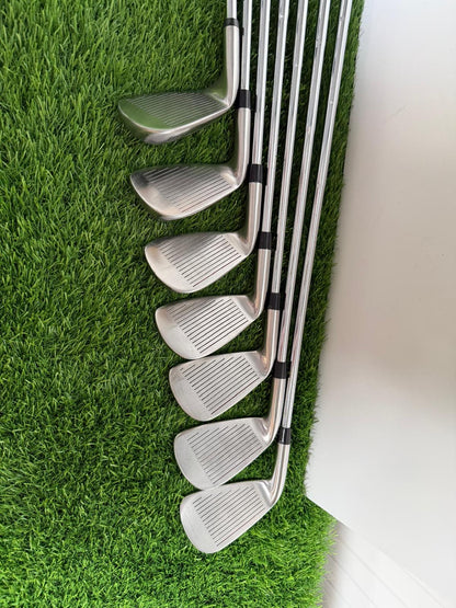 Men’s Right-Handed Dunlop Golf Set – Ideal for Beginners to Mid Handicap Golfers - everything you need