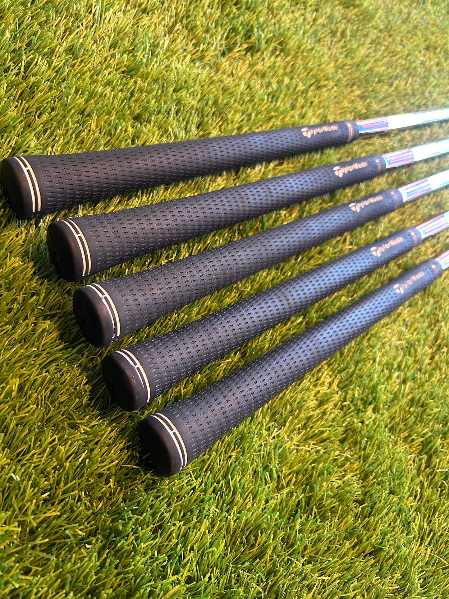 Taylormade R11 Iron Set 5-9 KBS Steel Regular Flex Shaft - Right Handed Free P&P