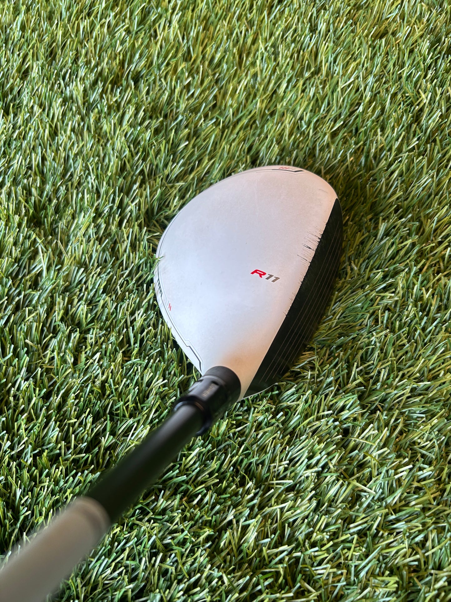 Taylormade R11s 5 Wood 19 degree Graphite Shaft Regular Flex Recently Standard Grips - LH Head cover included
