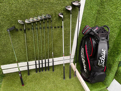 New Wilson Staff D7 Irons, Titleist Driver, Callaway Wood & Hybrid, New Wilson Infinite Putter Titleist Waterproof Cart Bag