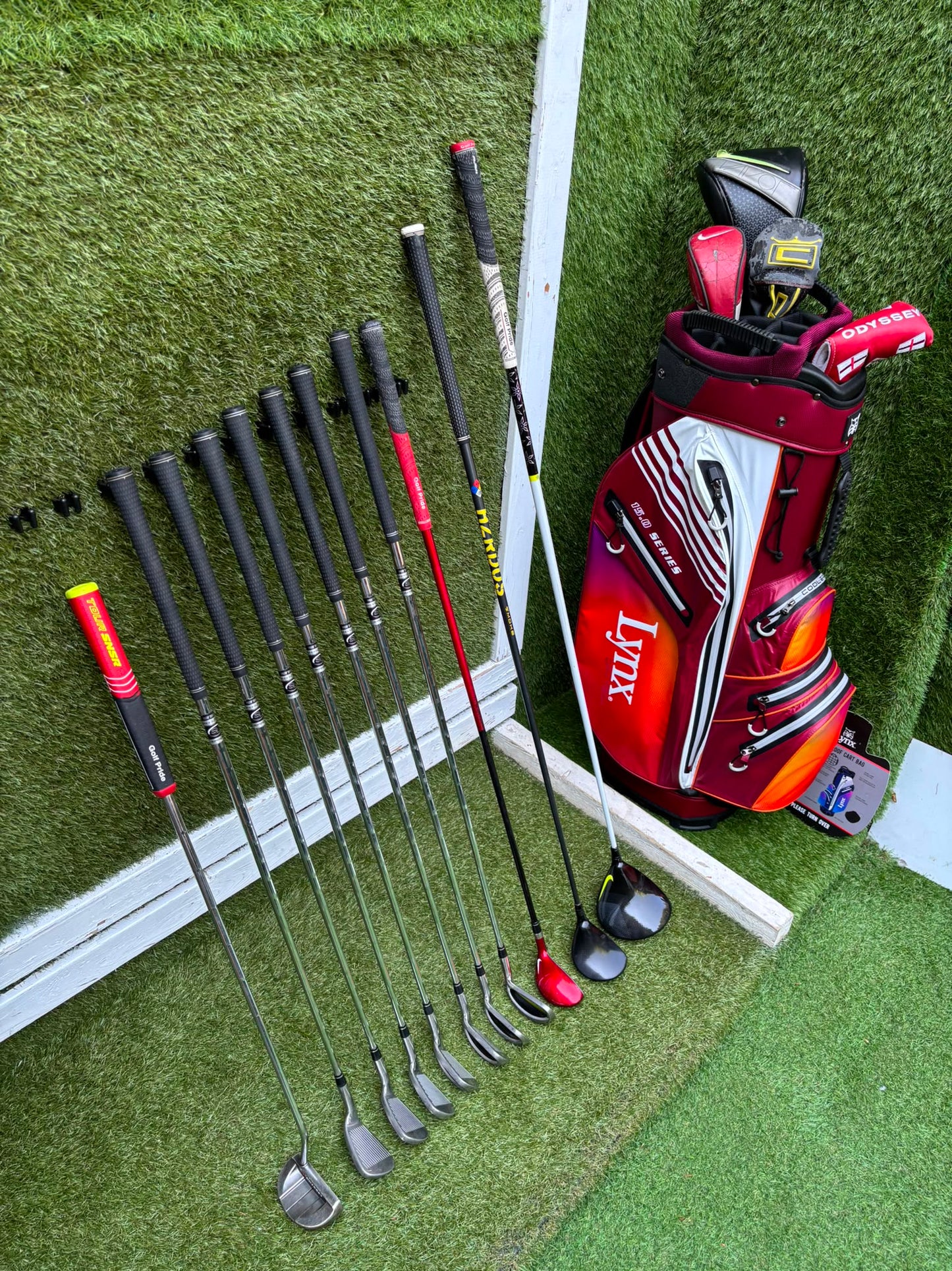 Nike Slingshot 4D Irons, Nike Driver, Cobra 4 Wood, Nike VR_S Hybrid, Odyssey Putter, New Lynx Waterproof Cart Bag