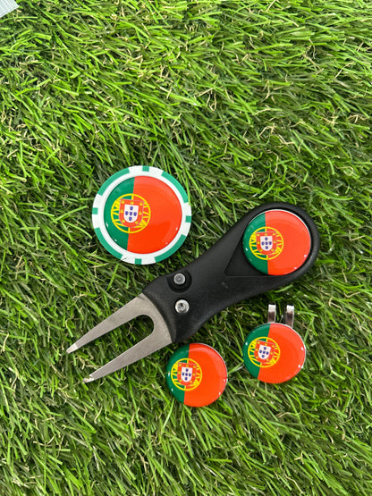 Flags of the World Plastic Pitchfork 3 Flag markers and poker chip