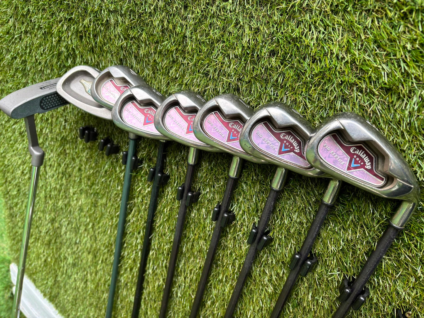 Ladies Golf Set – Callaway Big Bertha Irons, Callaway X Woods (Driver, 3, 5 & 7), HEXSERT HM-1 Putter & Cart Bag