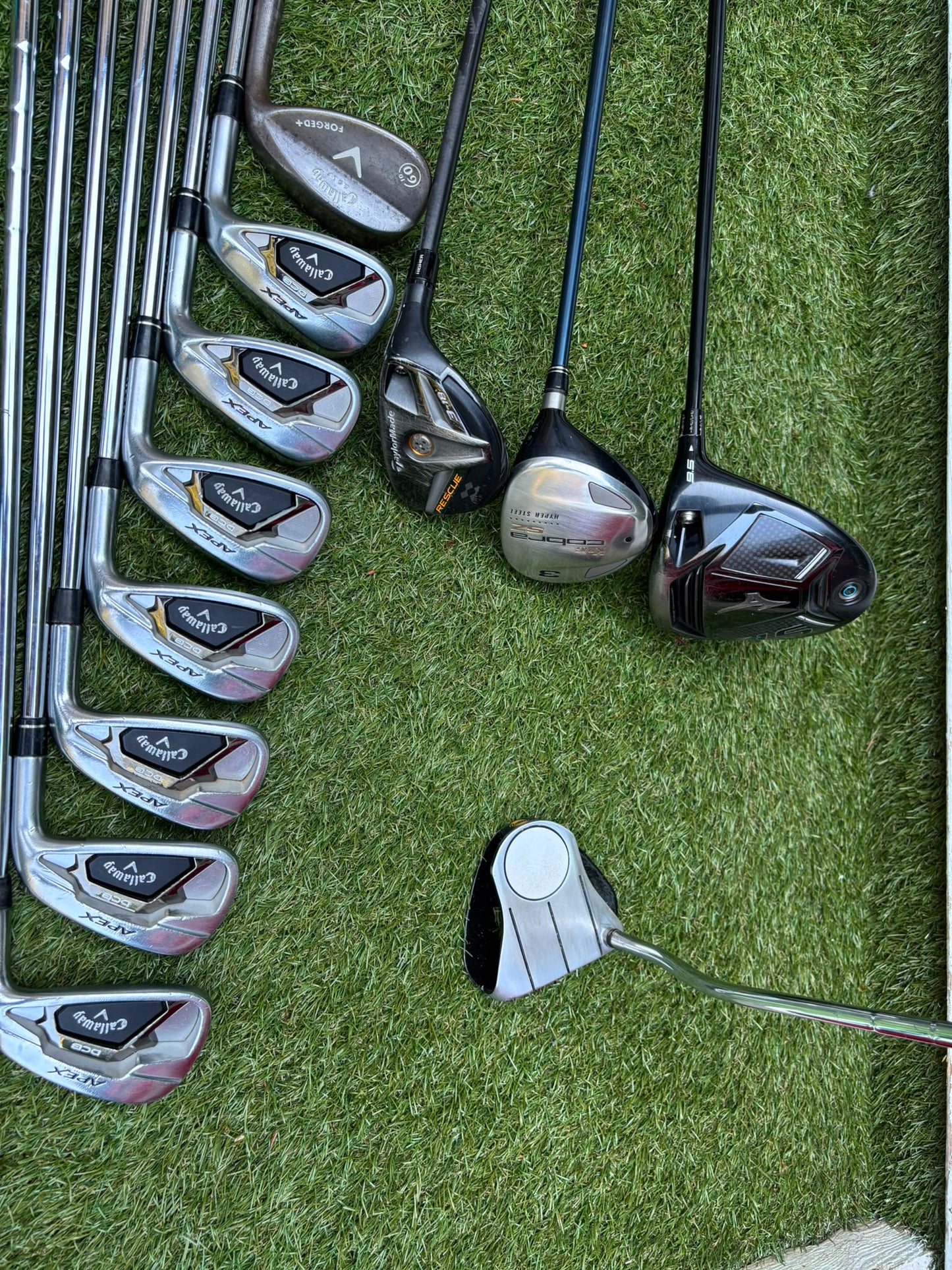 Callaway Apex DCB Irons, Mizuno Driver, Odyssey Lab Putter & TaylorMade Team Tour Cart Bag