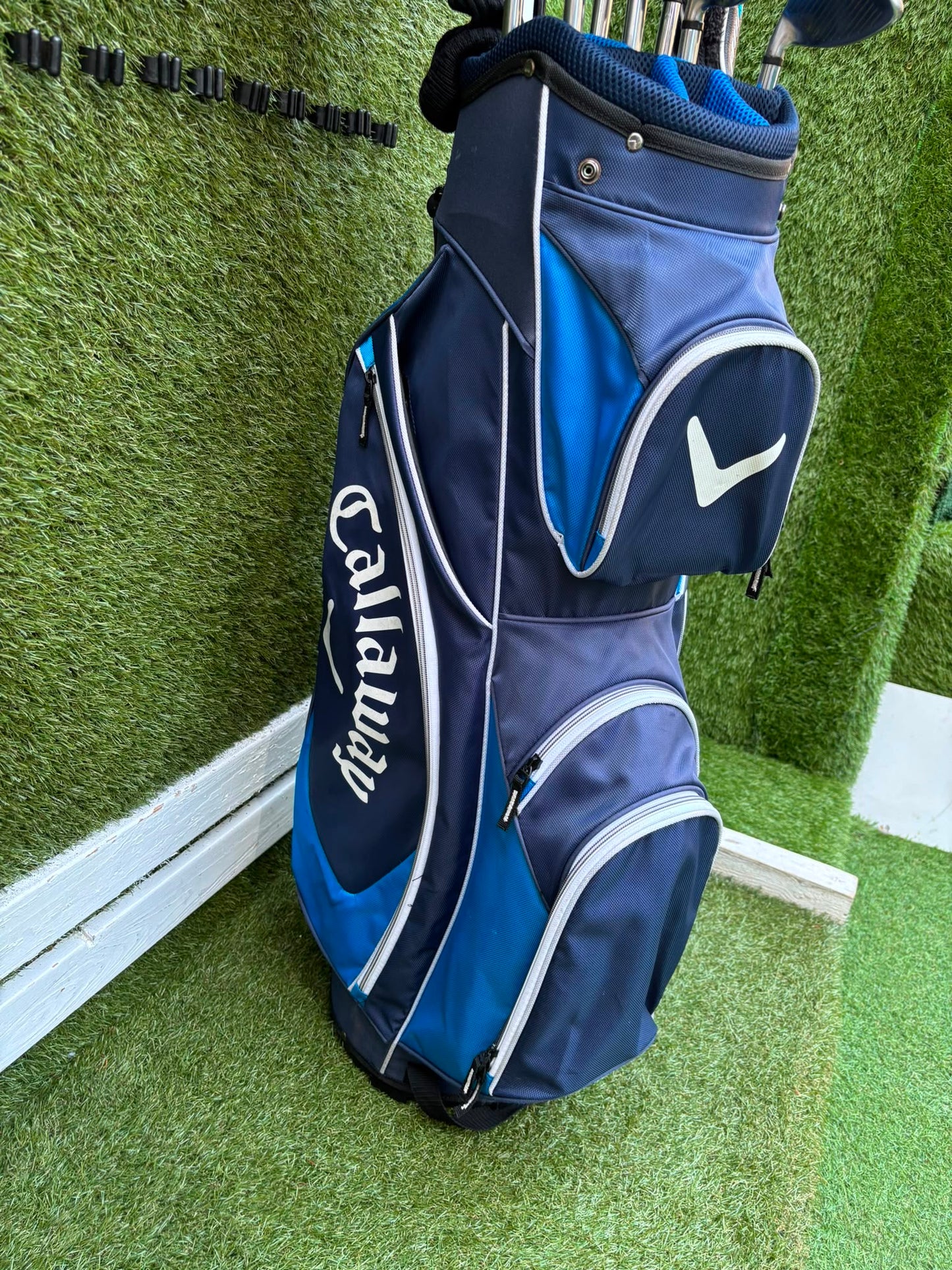 Wilson Deep Red Irons, Cobra Driver, TaylorMade Wood, TaylorMade Hybrid, Ping Putter Callaway Cart Bag
