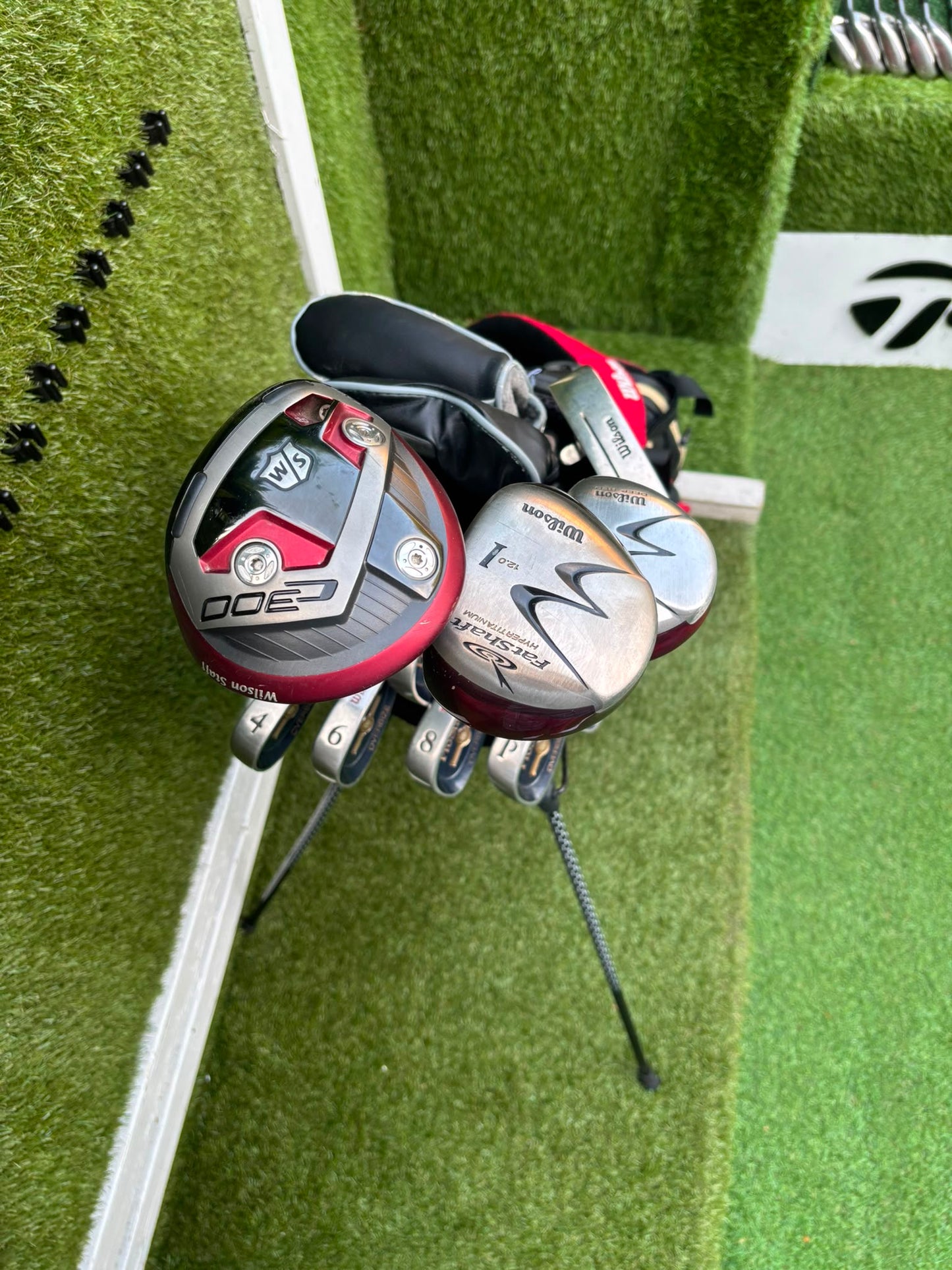 Wilson ProStaff Oversize Irons, Wilson Staff D300 Driver, Wilson Deep Red Woods & Wilson Stand Bag