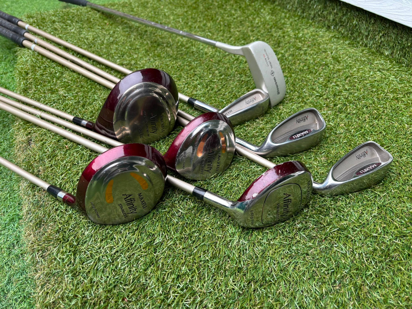 Maxfli Affinity Ladies Golf Package, Howson Blade Putter & Skymax Stand Bag