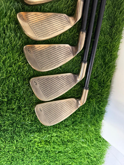 Men's Right Handed Premium Branded Callaway Big Bertha Gold Graphite Shafts- Complete Package Set.