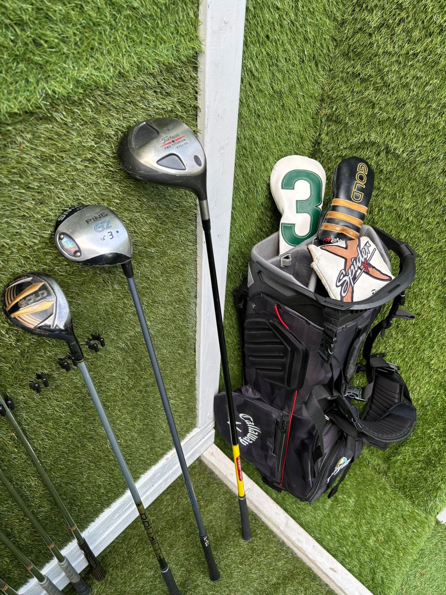 Titleist DTR Oversize Irons, PING G2 Fairway Wood & Callaway Stand Bag Golf Set