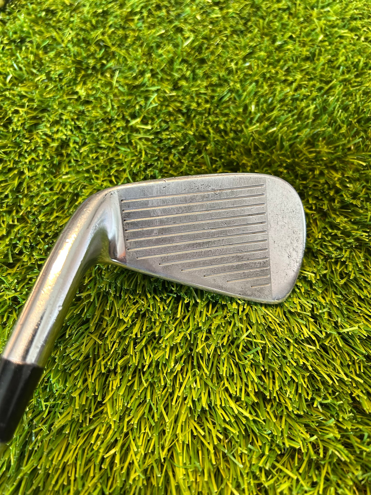 Titleist 704.CB Forged Iron set 3-PW Dynamic Gold R300 Steel Shaft Black Widow Grip - RH