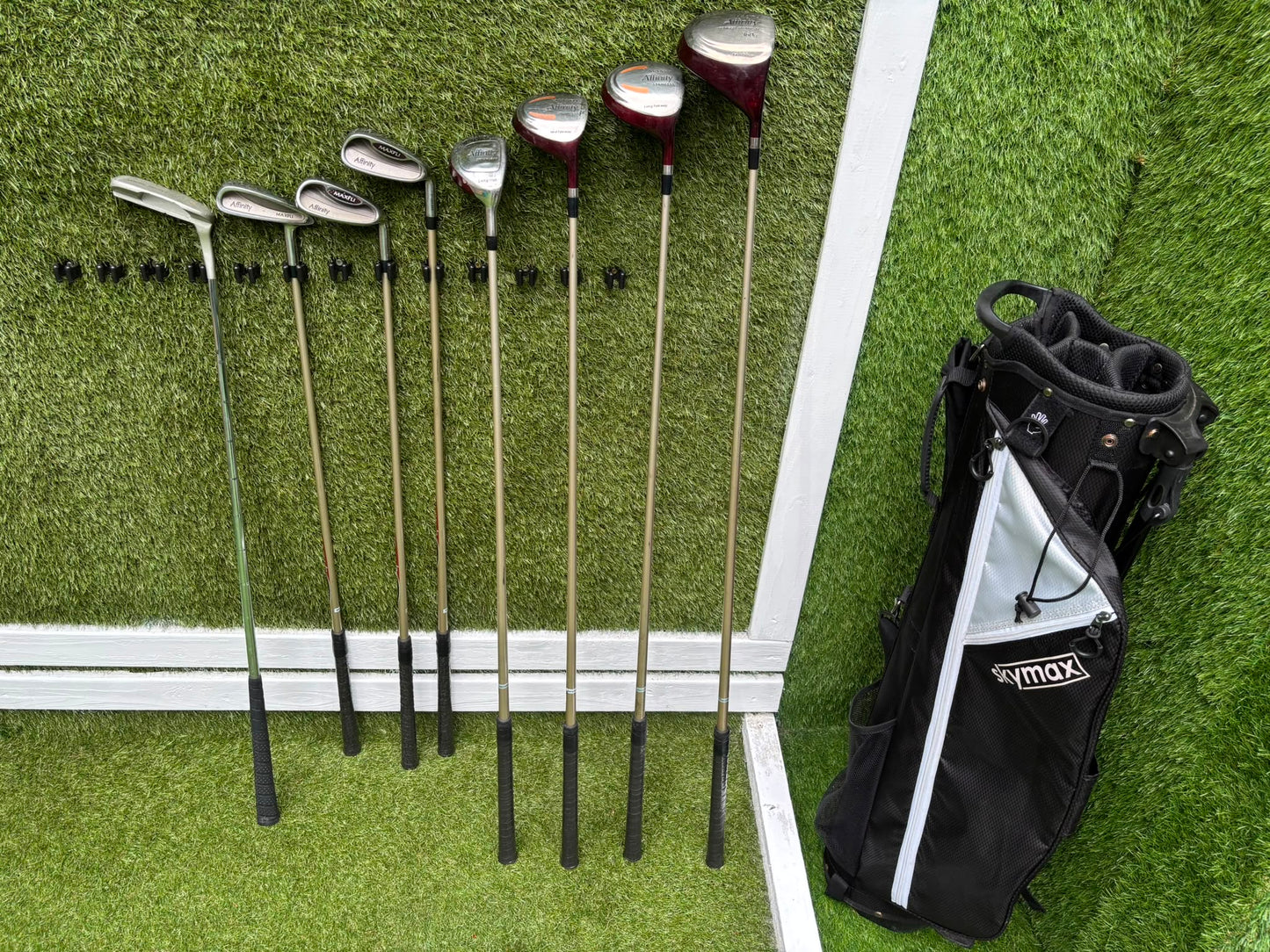 Maxfli Affinity Ladies Golf Package, Howson Blade Putter & Skymax Stand Bag