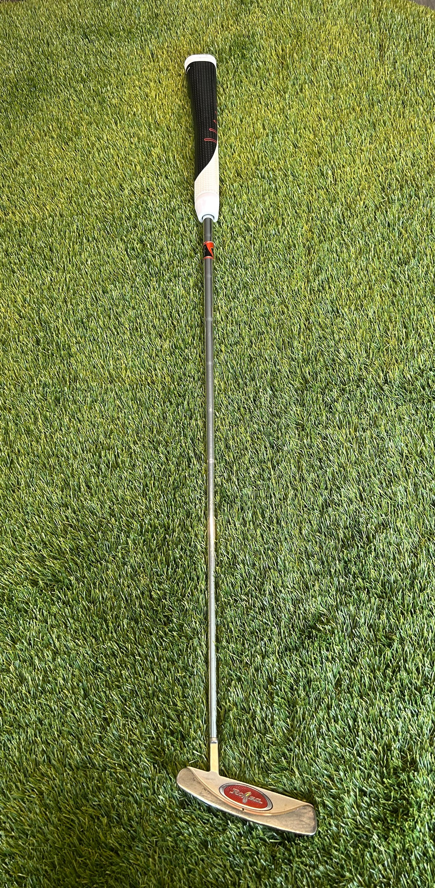 Taylormade Rosa 35 Inch Putter Steel Shaft Reverse Taper Large Pistol Golf Pride Grip - RH Head cover included