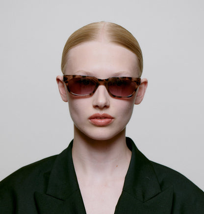 A.KJÆRBEDE BROR Sunglasses l Coquina Tortoise