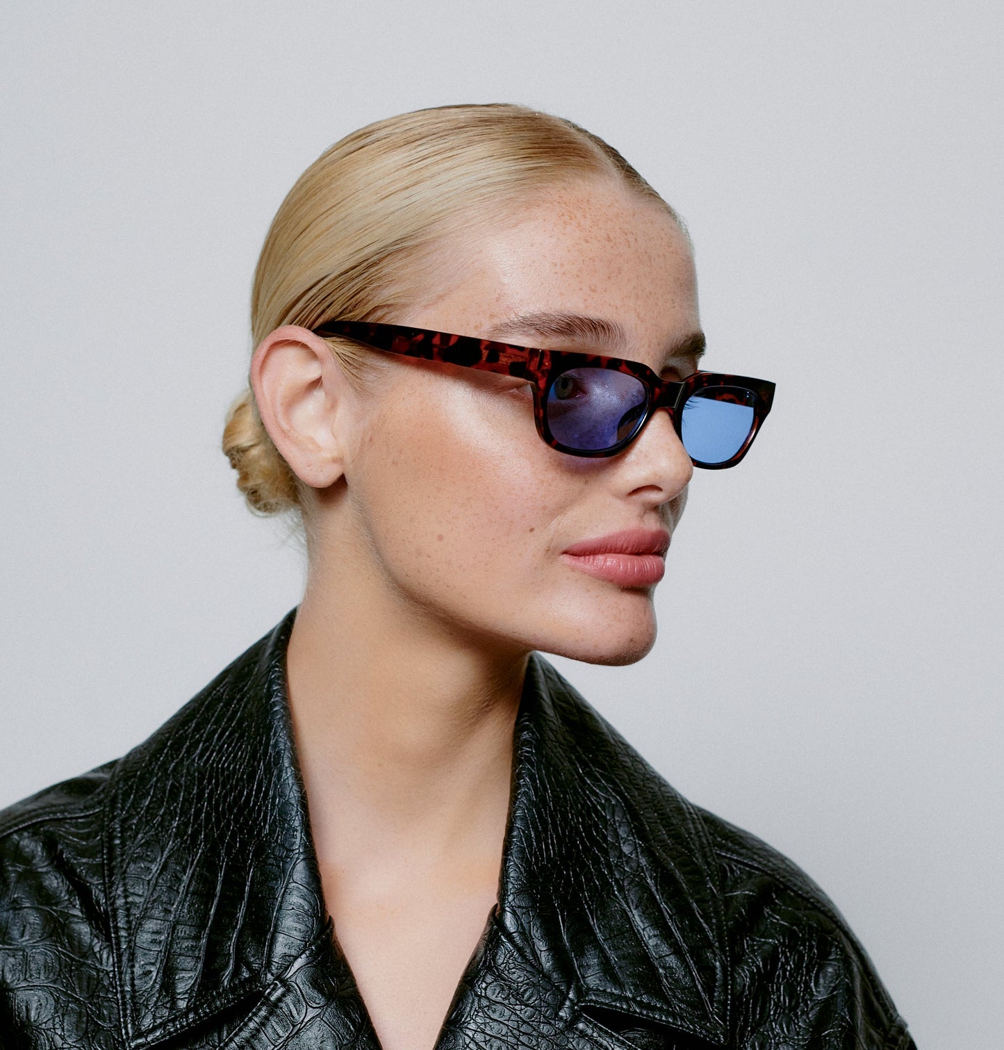 A.KJÆRBEDE BROR Sunglasses l Demi Tortoise, Blue Lens