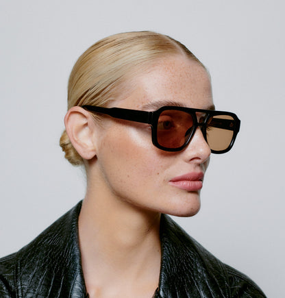 A.KJÆRBEDE KAYA Sunglasses l Black