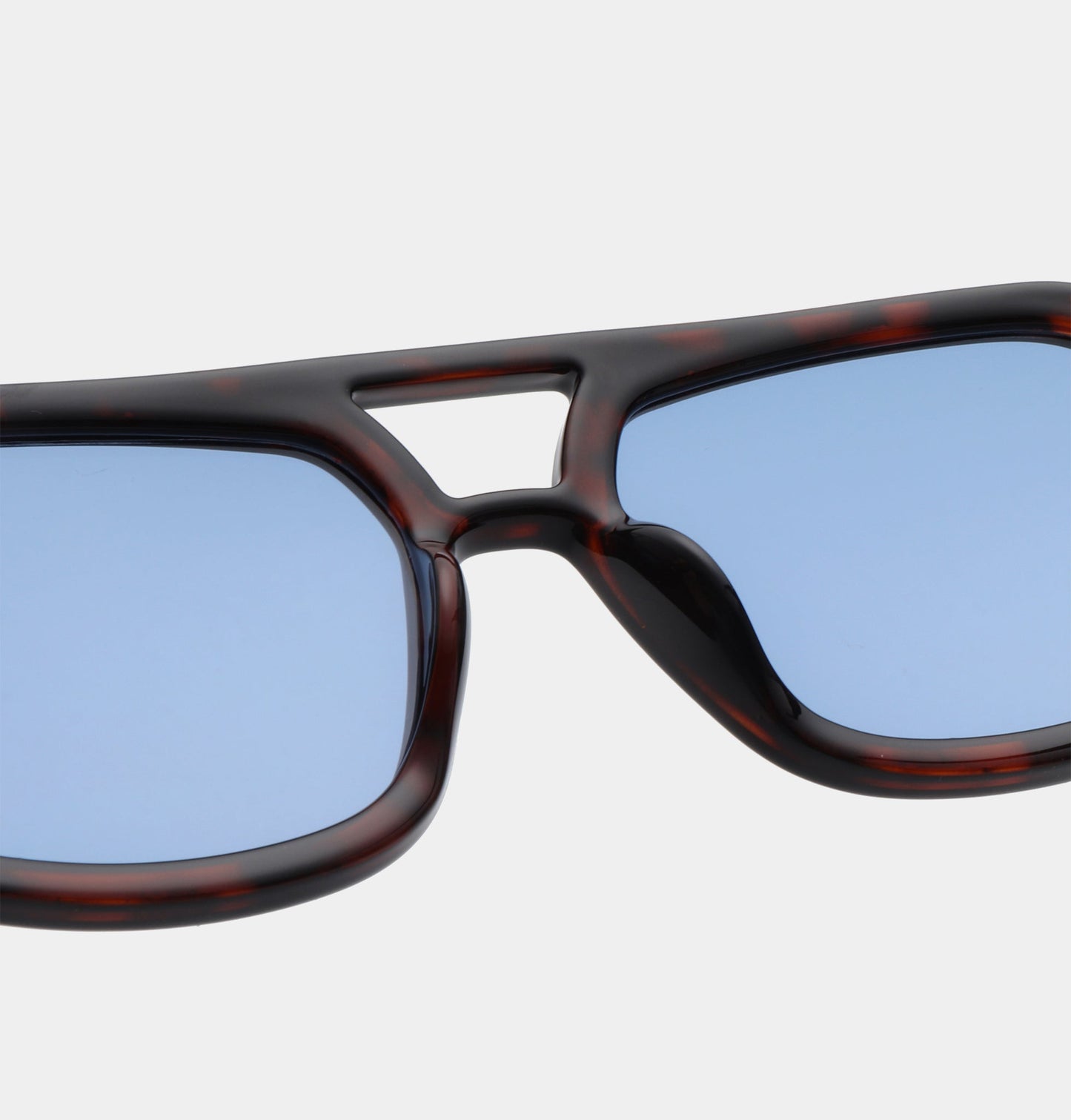 A.KJÆRBEDE KAYA Sunglasses l Demi Tortoise, Blue Lens