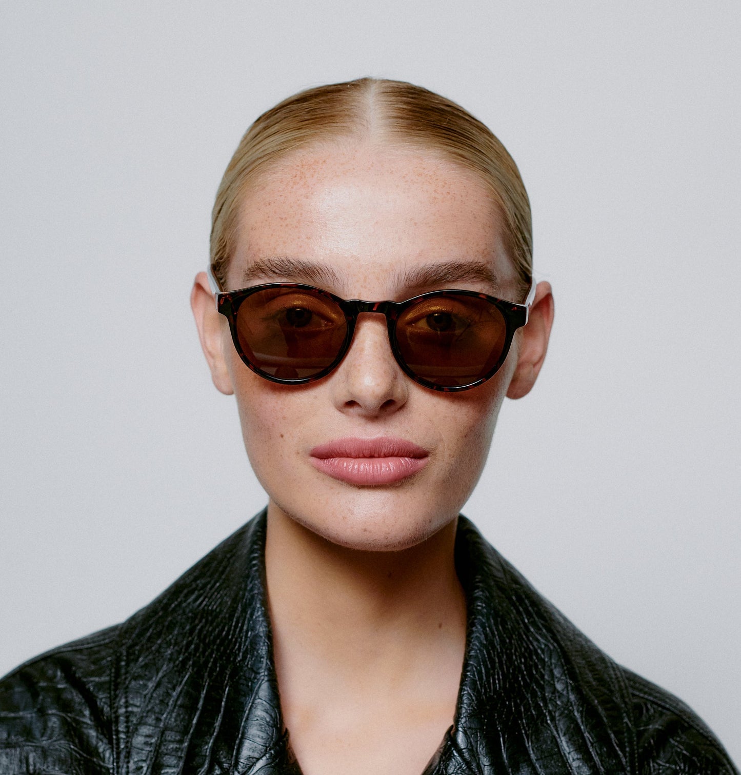Demi Tortoise Round Unisex UV400 Sunglasses | A.KJÆRBEDE Marvin